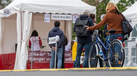 Ende Der Kostenlosen Corona Tests Rzte Bef Rchten Anstieg Der Infektionen