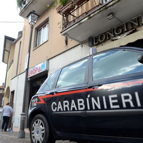 Cade Dalle Scale E Muore Tragedia A Molteno Cronaca