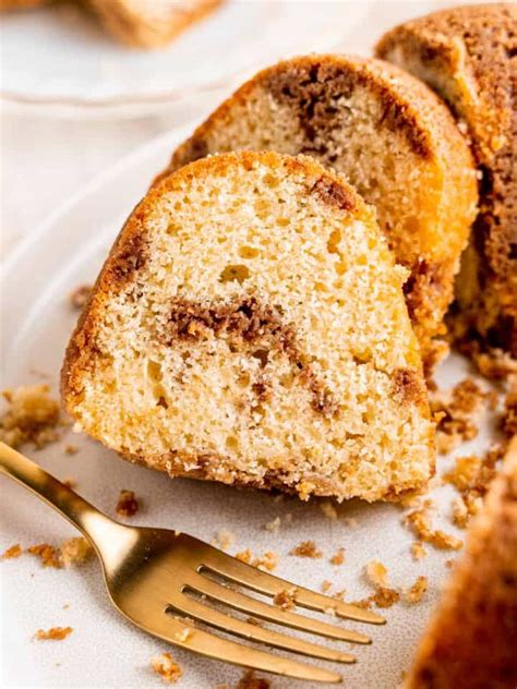 Fluffy And Moist Cinnamon Bundt Cake Broken Oven Baking