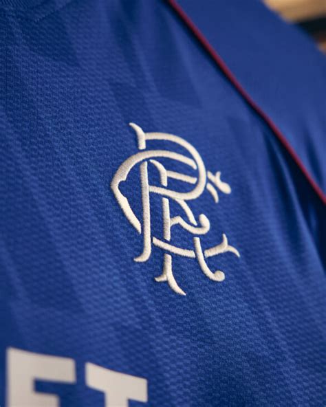 Nova Camisa Titular Do Rangers Fc Castore Mdf