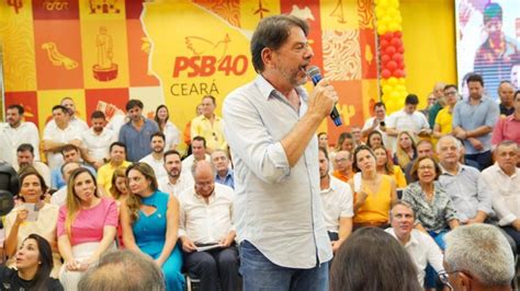 Cid Gomes e Izolda Cela se filiam ao PSB após racha no PDT