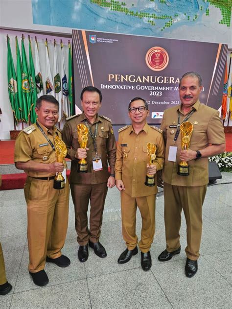 Pj Gubernur Ntt Bersama Bupati Dari Ntt Raih Penghargaan Innovative