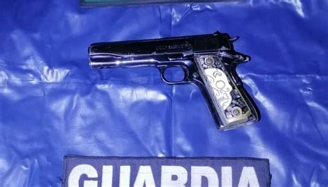 SSP En Apatzingán SSP detiene a uno en posesión de arma de fuego