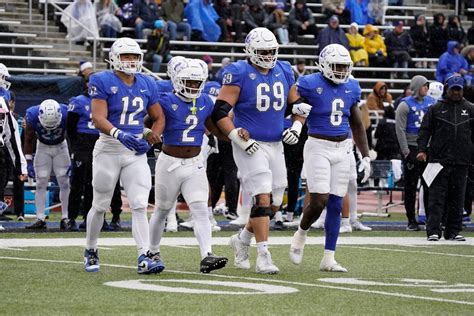 Ub Football Seniors Prepare For Final College Game