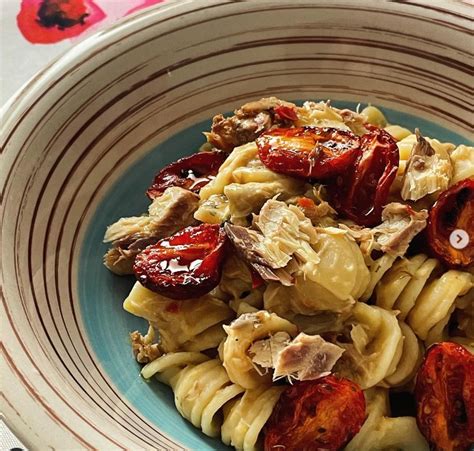 Pasta Con Crema Di Ceci Sgombro E Pomodorini Confit Gessi In Cucina