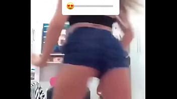 NOVIA ENSEÑANDO CÓMO ESTÁ HACIENDO XVIDEOS