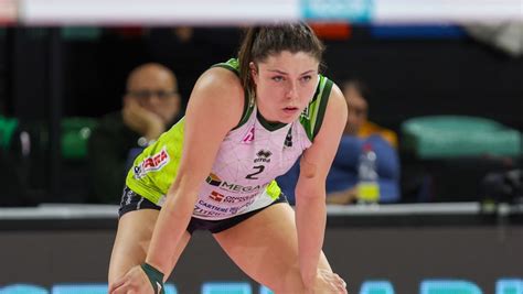 Pallavolo A1 Femminile Infortunio Degradi Una Vera Tegola Per Alice