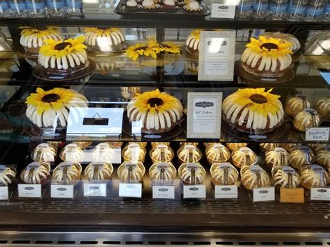 NOTHING BUNDT CAKES Mount Prospect Menü Preise Restaurant