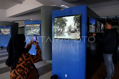 Pameran Foto Kilas Balik Bencana Tsunami Aceh Antara Foto