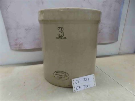 Medalta 3 Gallon Crock