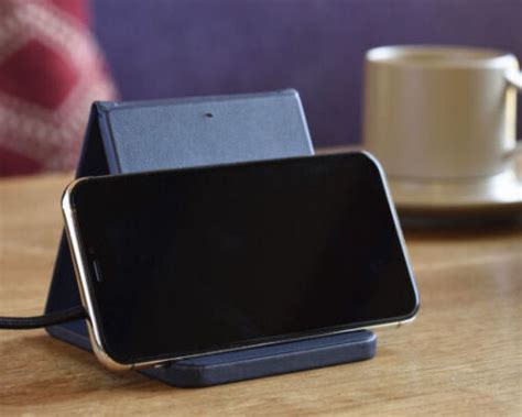 Wireless Foldable Charger Stand | Japan Trend Shop