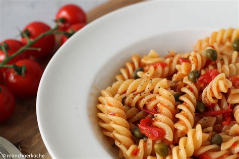 Fussili mit Tomaten und Kapern münchner küche