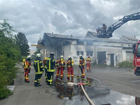 Dueren Magazin De D Ren Gro Brand In Einem Leerstehenden