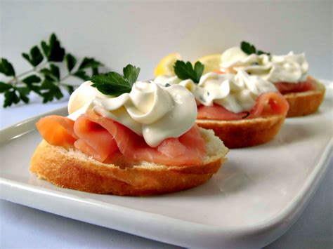 Crostini Con Salmone Protagonisti Degli Aperitivi Home Sweet Home