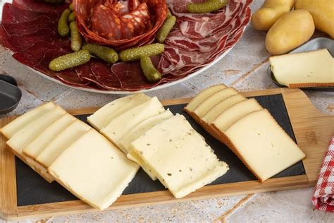 Combien De Fromage De Raclette Par Personne Faut Il Pr Voir Pour Un