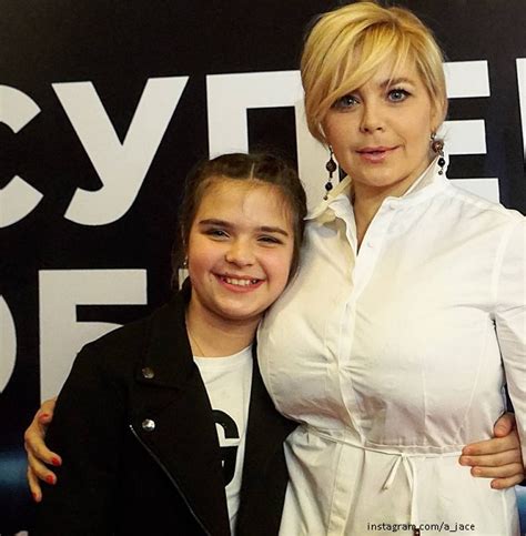 Ирина Пегова: личная жизнь 2017, фото с мужем и детьми