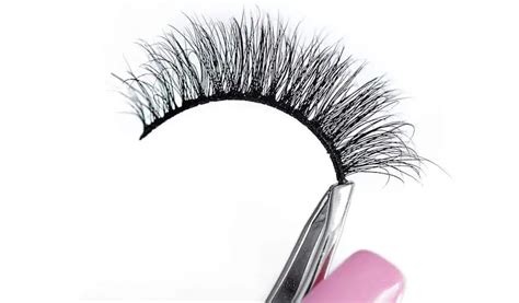 Can You Reuse Fake Eyelashes Yes Here’s How Belashed