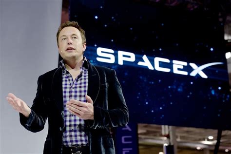 Spacex Paid 250 000 To A Flight Attendant Who Accused Elon Musk Of