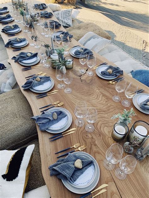 Pin By Sarah Moore On Tablescapes In Beach Dinner Parties Beach