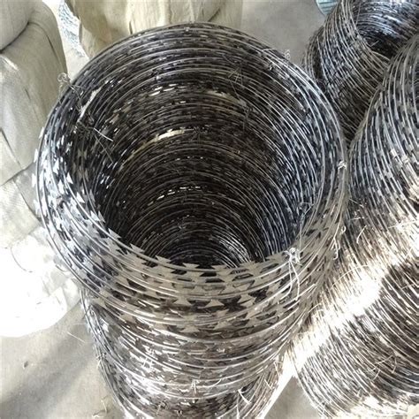 High Tensile Anti Theft Galvanized Rust Proof Razor Barbed Wire Length