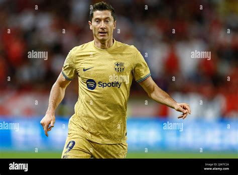 Robert Lewandowski Del Fc Barcelona Durante El Partido De La Liga Entre