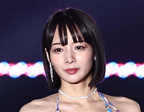 岡田紗佳、美バスト際立つ”役満ボディー”「ぴったりニット」に絶賛相次ぐ「たまらん」 芸能 日刊スポーツ