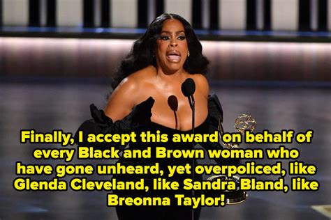 Niecy Nash Betts Won Her First Emmy Award And People Are Loving Her