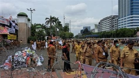 Pro Kontra Kades Minta Dana Desa Rp Triliun Megawati Beraksi