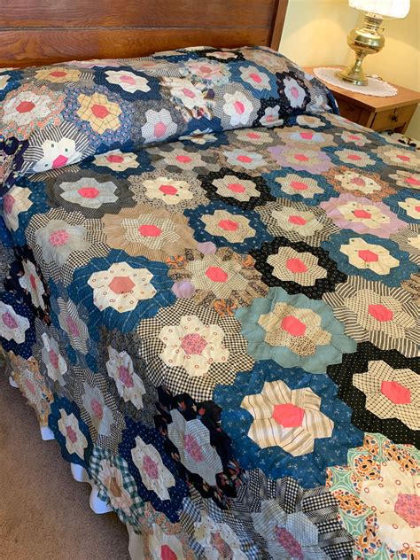 Vintage Quilt Top Honeycomb Flower Garden Hand Stitched Pieced Early