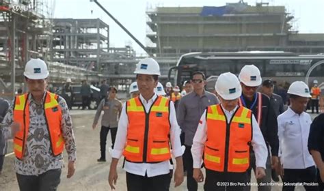 Presiden Jokowi Tinjau Smelter PT Freeport Indonesia Target Selesai