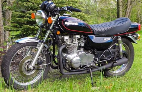 1983 Kawasaki Z750 LTD Twin - Moto.ZombDrive.COM