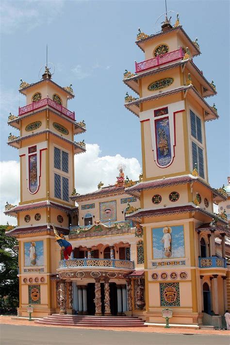 The temple in Vietnam