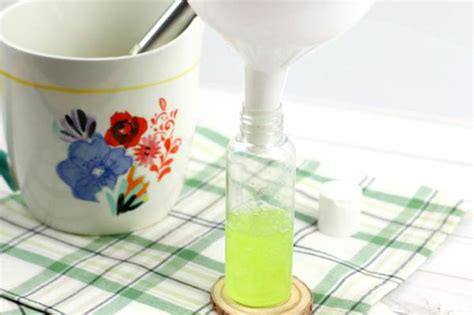 DIY Hand Sanitizer – BEST Homemade Gel DIY Hand Sanitizer Recipe ...