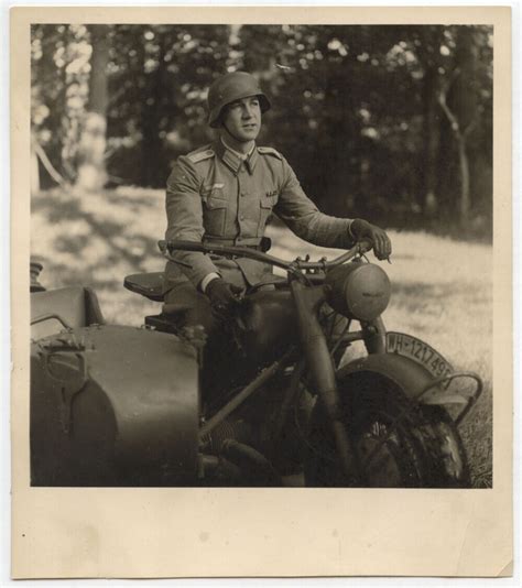 Foto wehrmacht Motorrad Krad BMW KS750 Zündapp Beiwagen Portrait