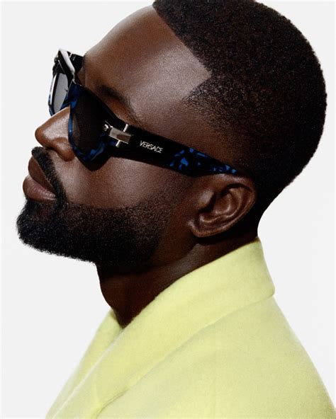 Versace Enlists Nba Great Dwyane Wade For Luxe New Eyewear Collection Maxim