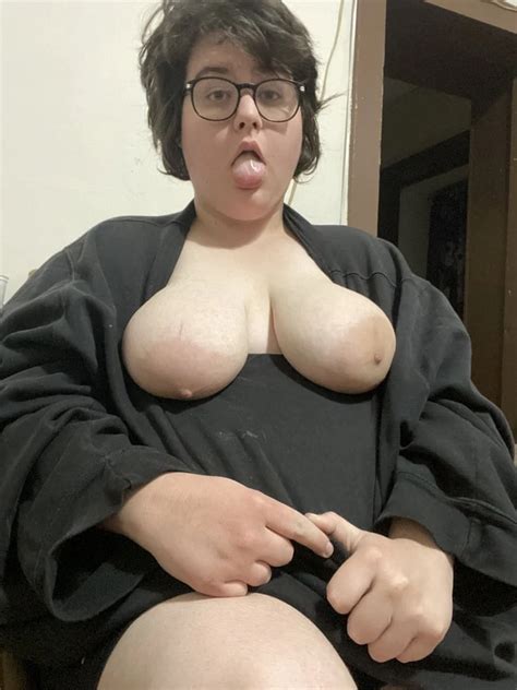 Big Sweater Flashing Nude Pics XHamster