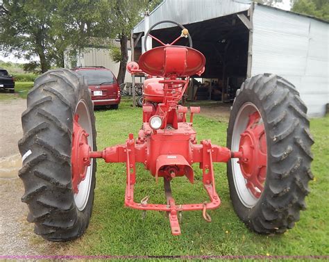 Farmall Super H Tractor In Abilene Ks Item Bc9342 Sold Purple Wave