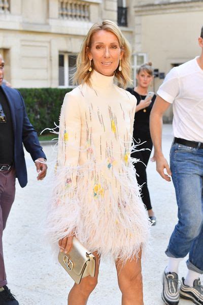 Celine Dion Unveils Dramatic Lob Haircut at Paris Couture Week | Marie ...