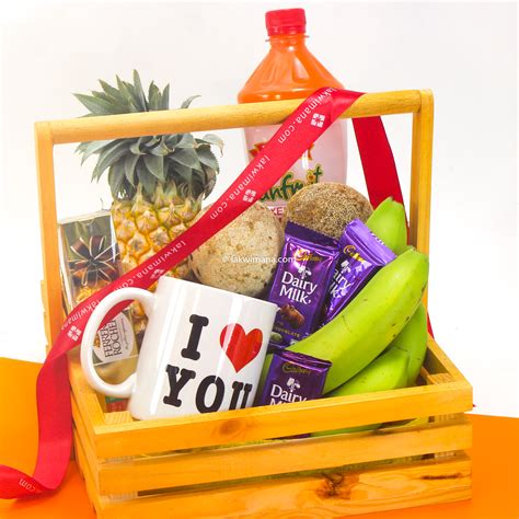 Lovely Fresh Fruit Basket, Lakwimana