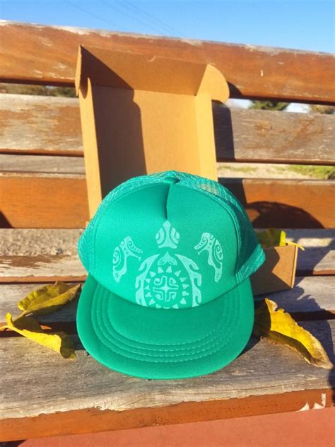 Gorra visera plana verde tortuga maorí Moda Urbana Ink Style HatInk