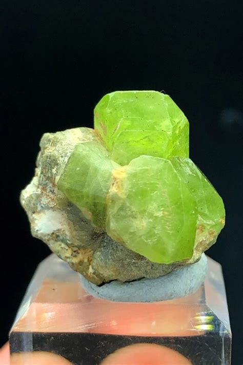 Natural Peridot Crystal Bunch Olivine Green Peridot Specimen Raw