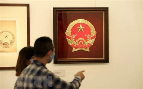 Abre Sus Puertas Exposici N De Esbozo Del Emblema Nacional De Vietnam