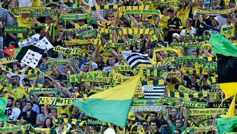 Fc Nantes Une Sc Ne Insolite S Est D Roul E Dans Les Tribunes Lors Du