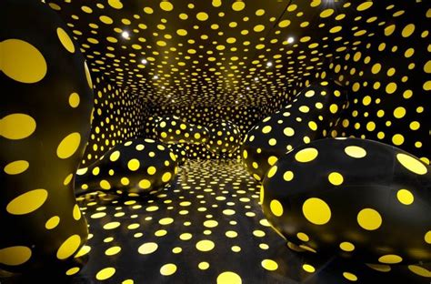 Por Yayoi Kusama Cromoterapia Action Painting Fantasia A Pois