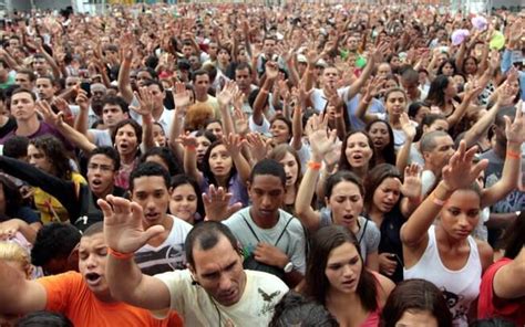 Festival gospel no Rio reúne 20 mil pessoas diz PM Rio de Janeiro iG