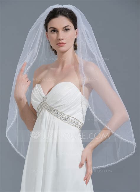 One Tier Beaded Edge Fingertip Bridal Veils With Beading 006109855