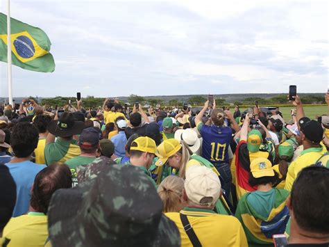 Bolsonaristas Invadem O Congresso Nacional Brasil E Política Valor