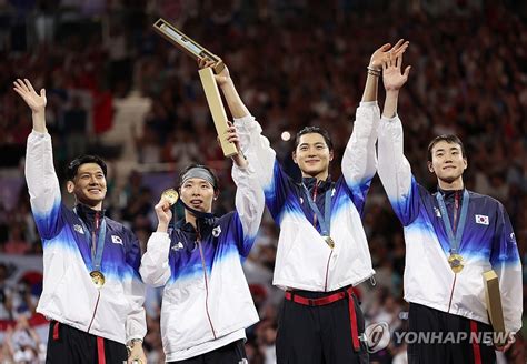 올림픽 펜싱 남자 사브르 단체전 3연패 달성오상욱 한국 첫 2관왕종합 연합뉴스