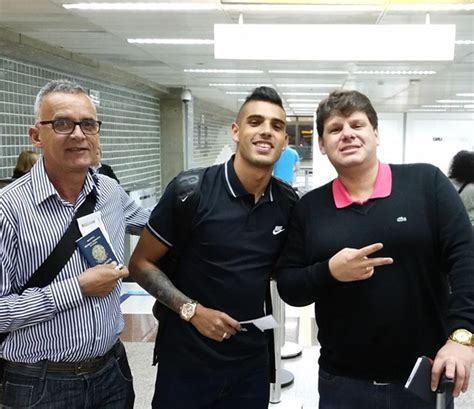 Emerson Aprovado Nos Exames E Assina Empr Stimo O Palermo