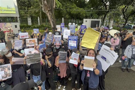 Massa Demo Di Depan Istana Negara Tolak Kenaikan PPN 12 Persen